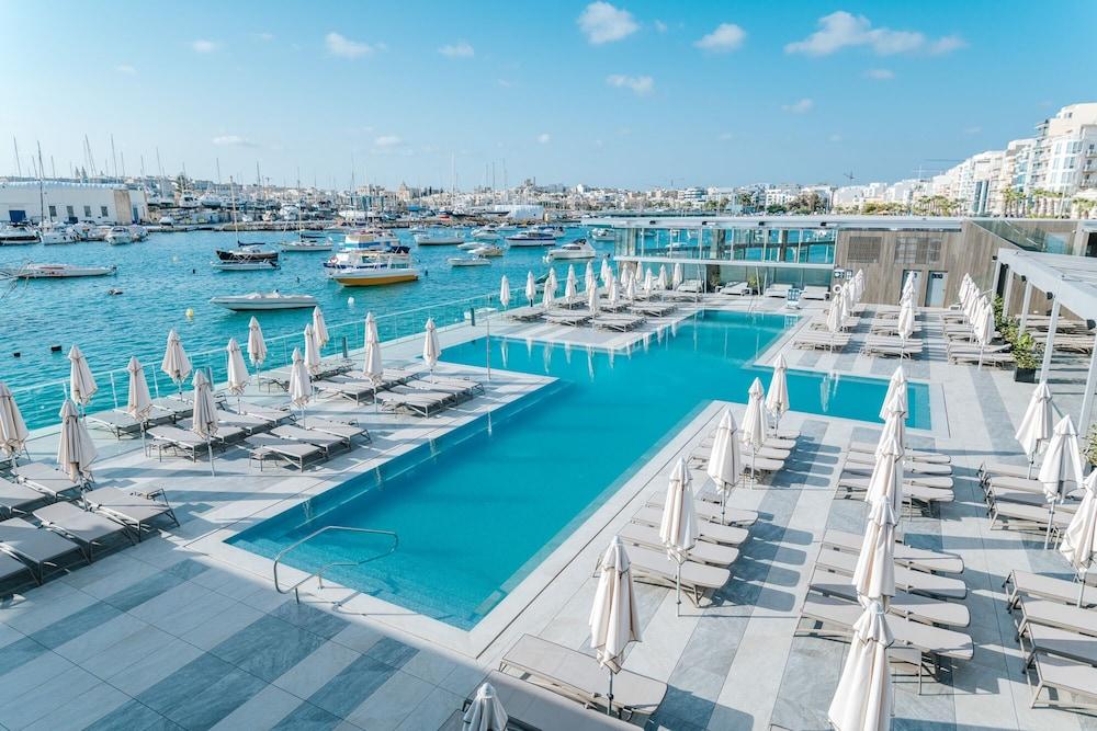 Blubay Apartments By St Hotels Gzira Luaran gambar