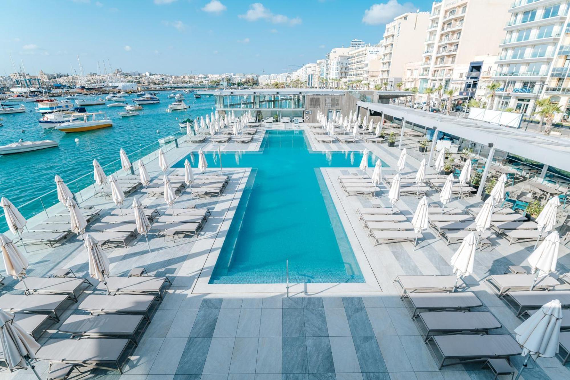 Blubay Apartments By St Hotels Gzira Luaran gambar